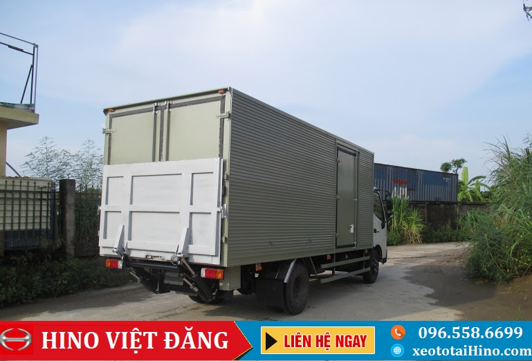 HINO XZU720L THÙNG KÍN BỬNG NÂNG HẠ HÀNG